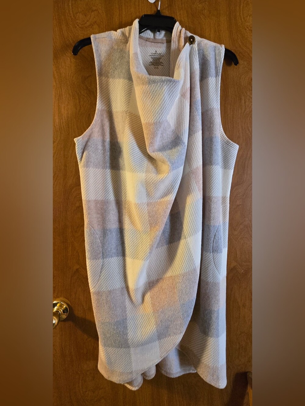 CuddlebDuds Cozy Plaid Open-Front Sleeveless Sweater Vest 2x, 3x - Picture 2 of 6